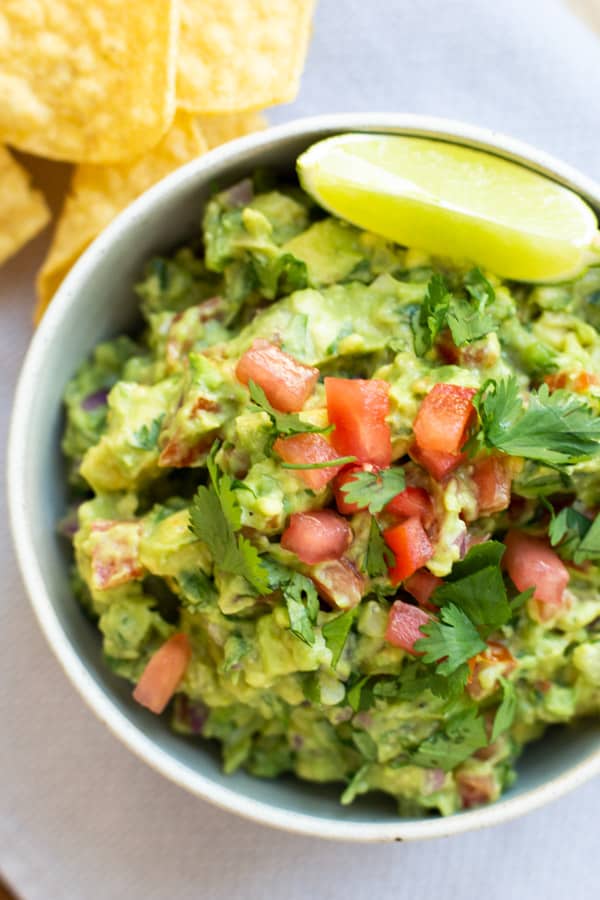 Easy Homemade Mexican Guacamole The Travel Palate