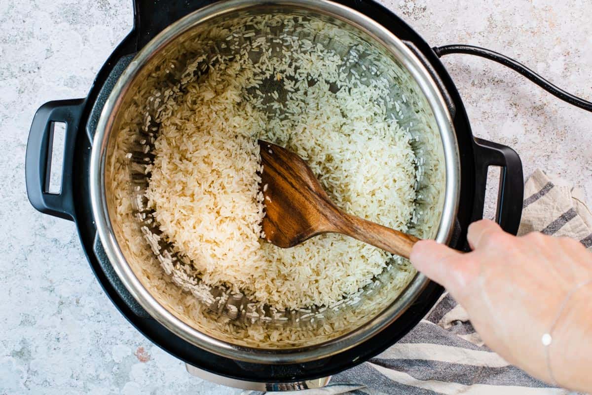 cooking rice in oil in an instant pot