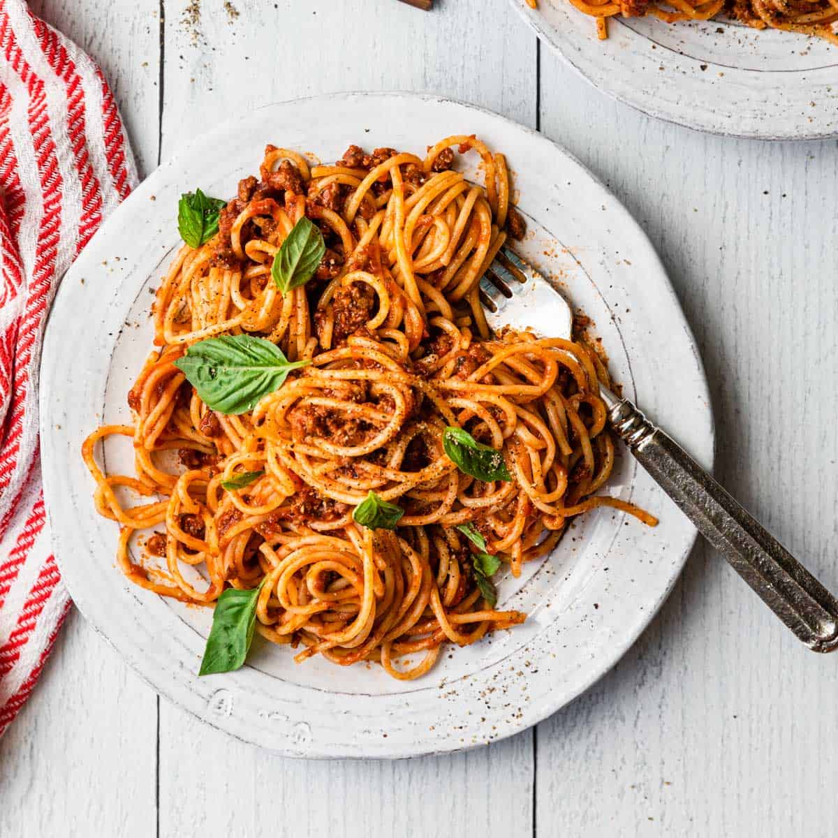Slow Cooker Meat Sauce - The Travel Palate