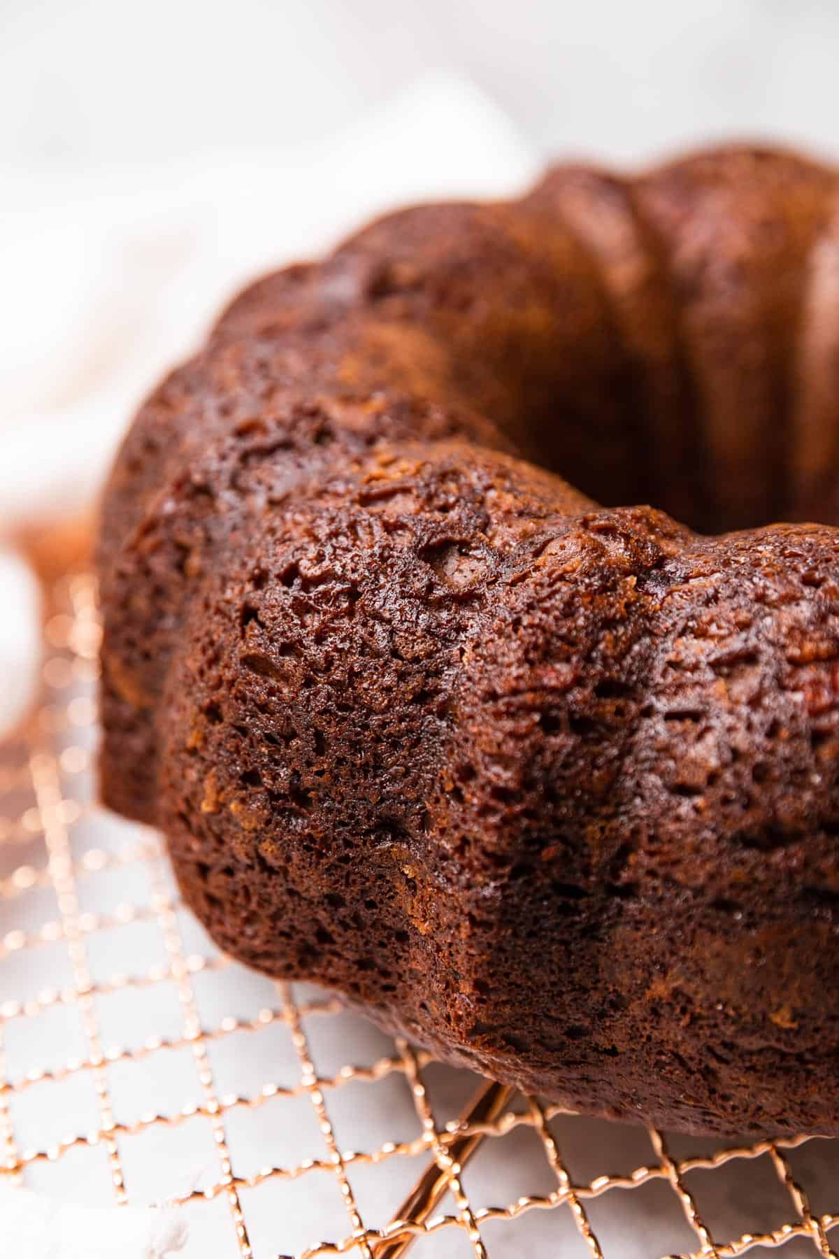 cake cooling on a wire rack (closeup)