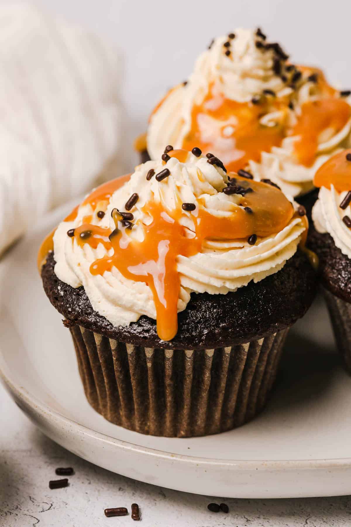 cupcakes drizzled with caramel sauce