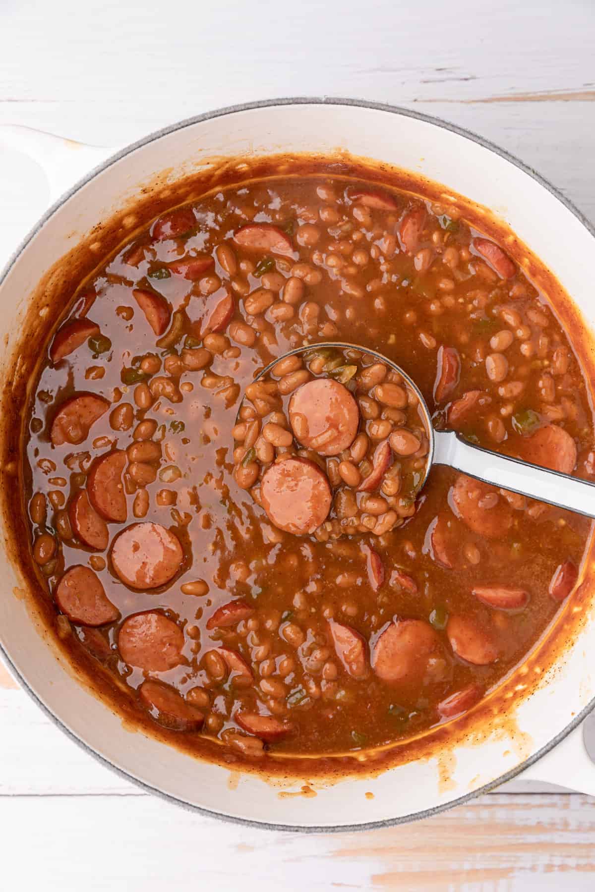 a pot of baked beans 