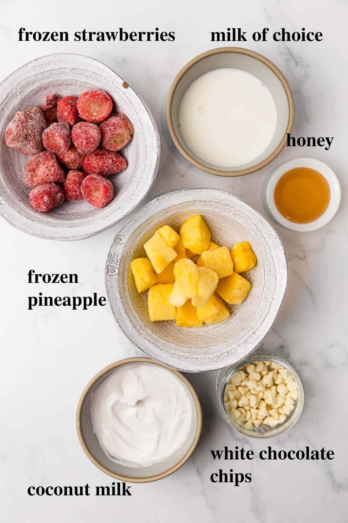 ingredients to make the smoothie recipe