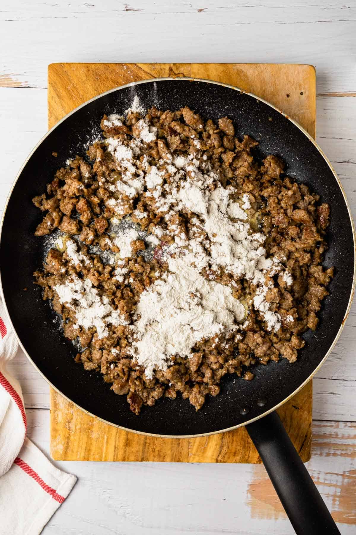 making sausage gravy in a skillet