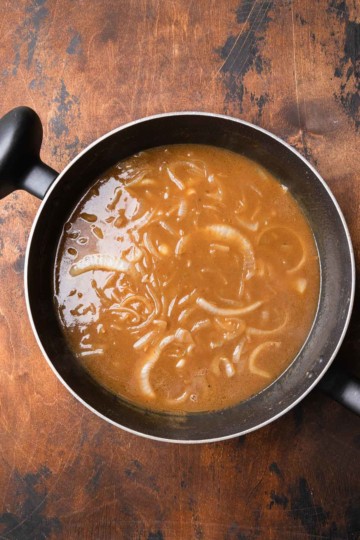 Irish Bangers And Mash With Guinness Onion Gravy The Travel Palate Irish Bangers And Mash With Guinness Onion Gravy The Travel Palate