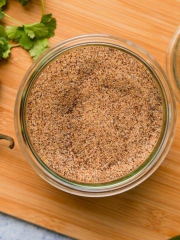 homemade authentic fajita seasoning in a weck jar