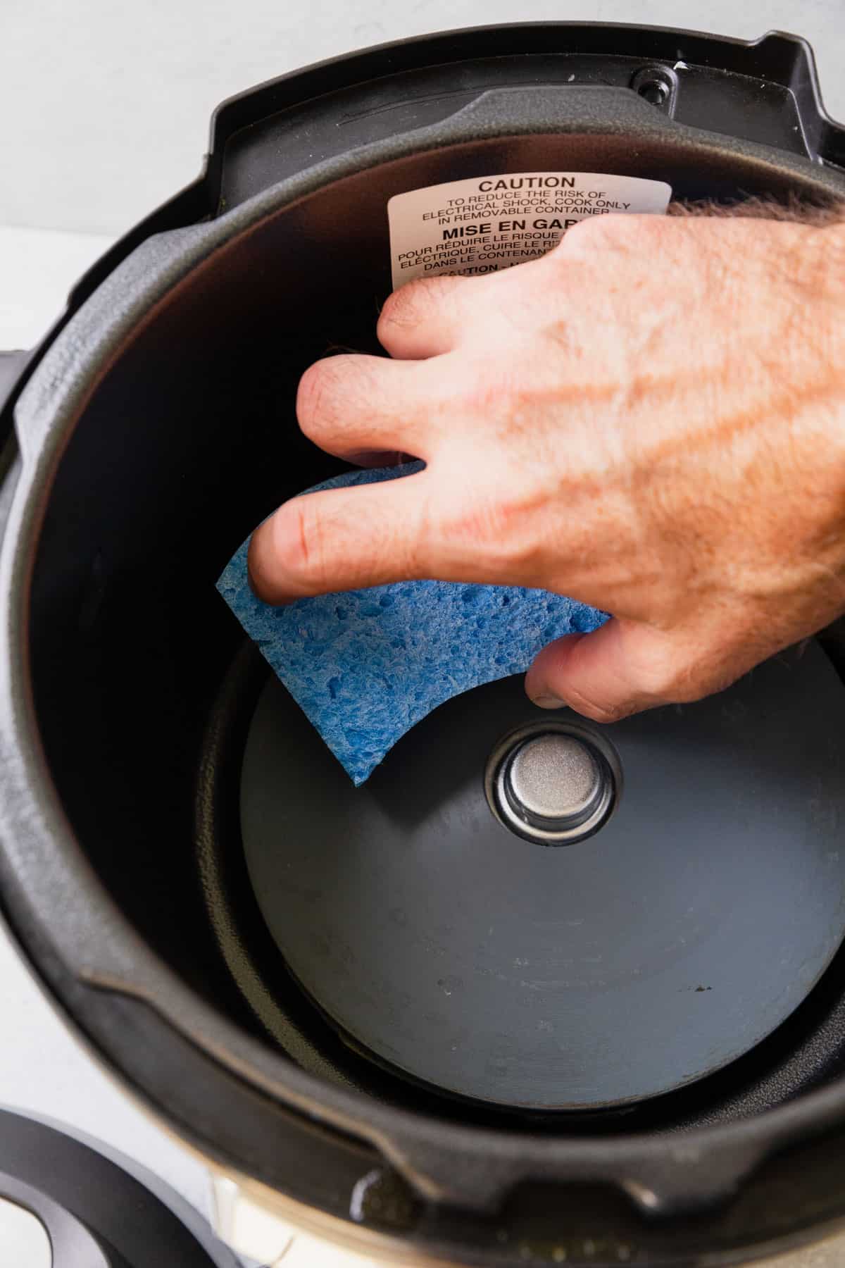 Cleaning instant hotsell pot lid dishwasher