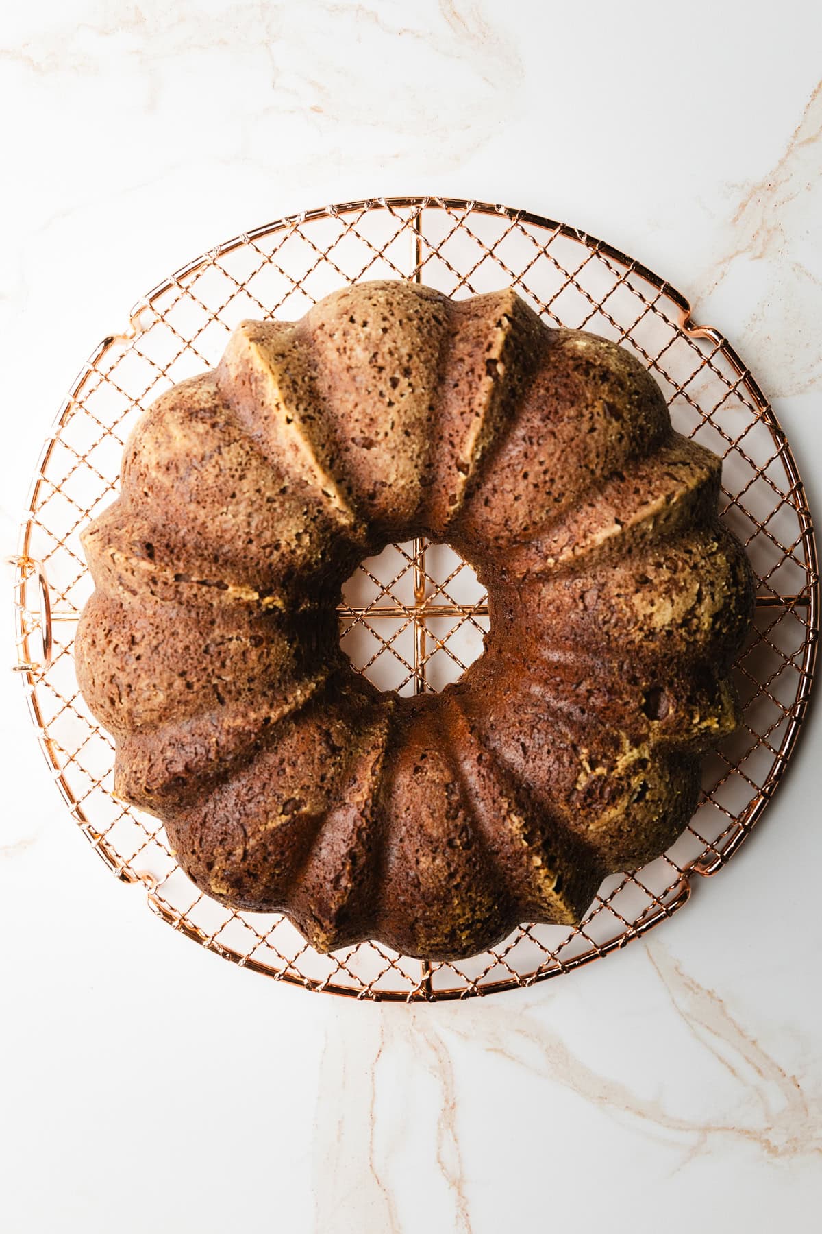 Cooling cake on a wire rack.