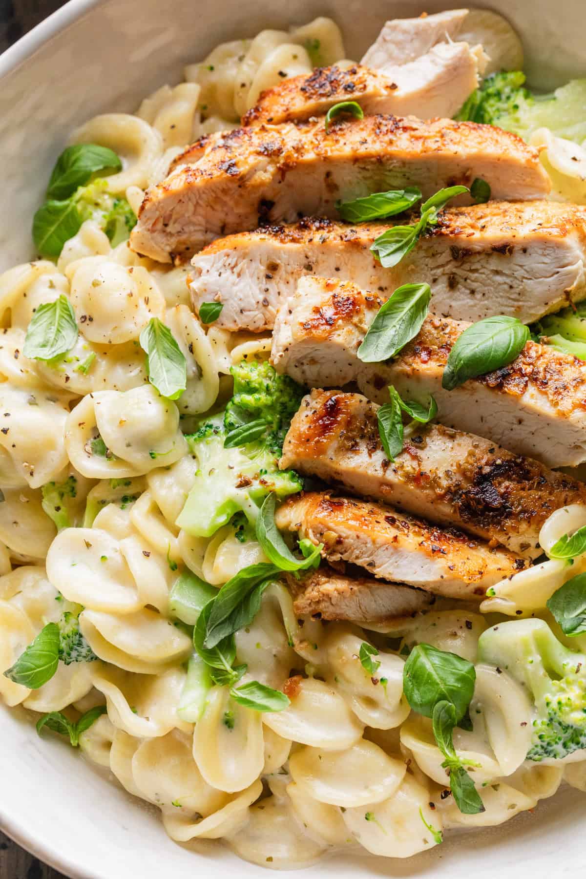 The completed chicken con broccoli copycat recipe.