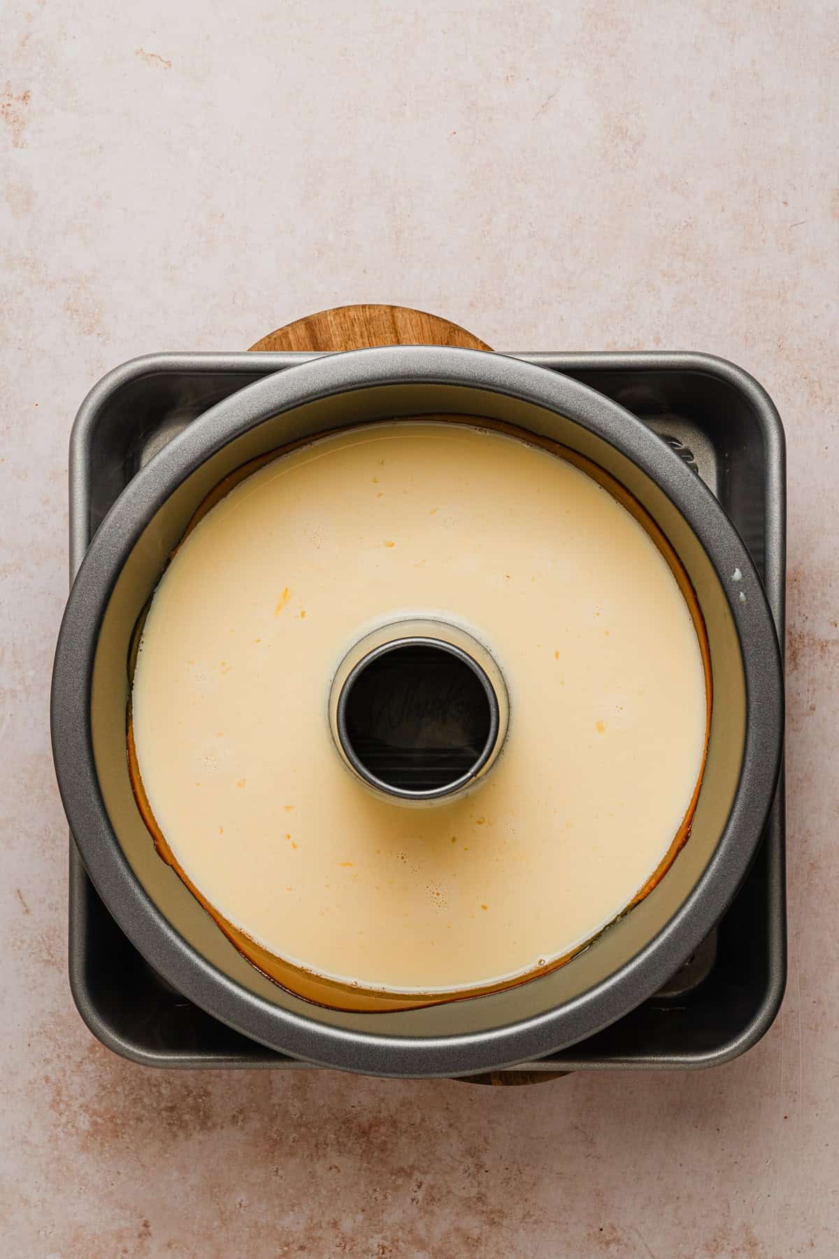 Using a water bath to bake flan.