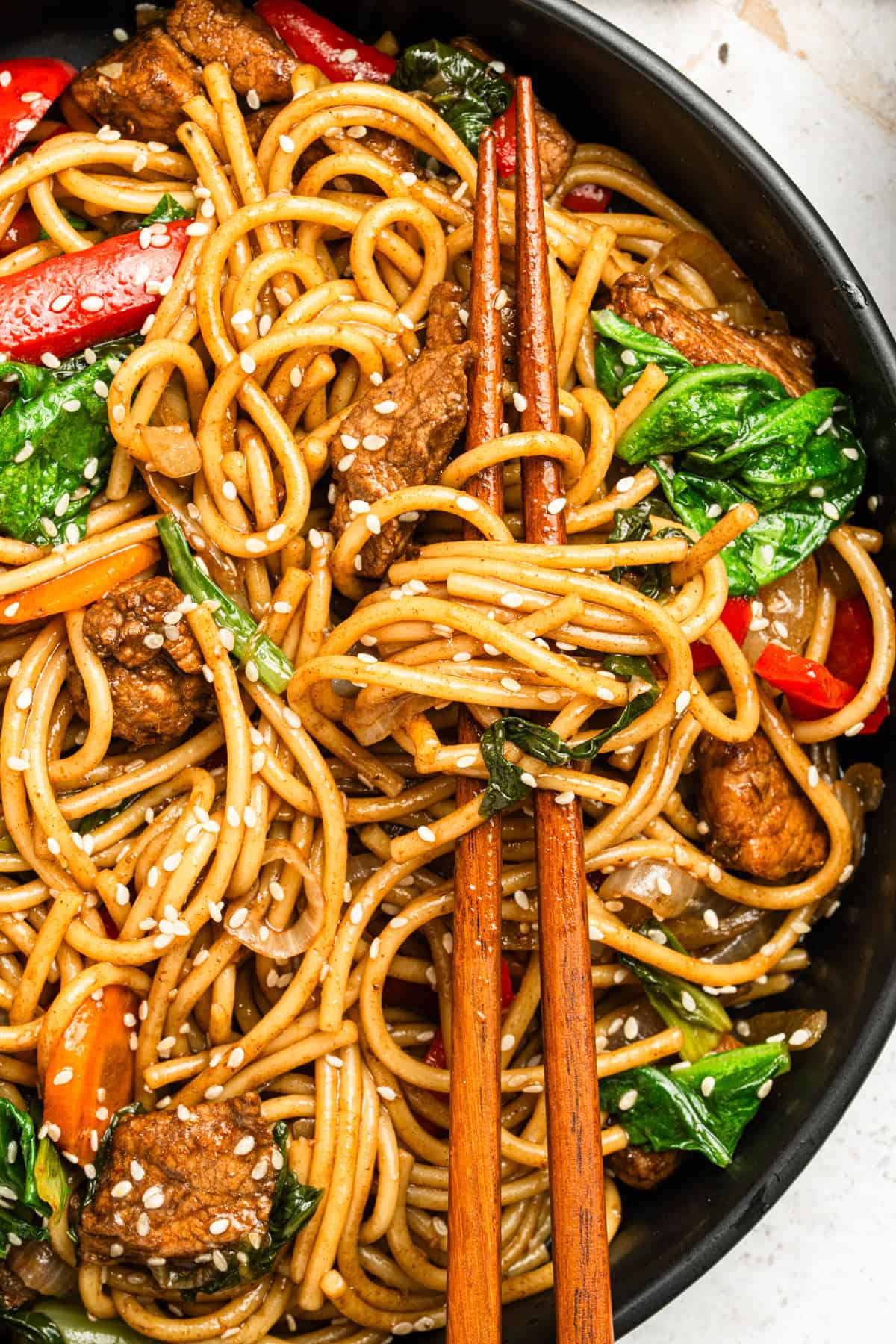 the completed instant pot lo mein with pork and vegetables.